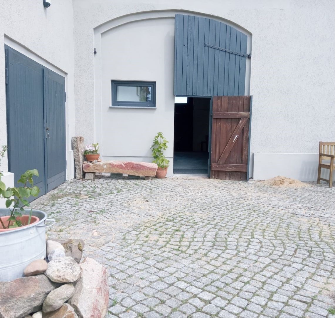 Schlafzimmer 1 - Barrierefreie Einrichtung mit Pflegebett